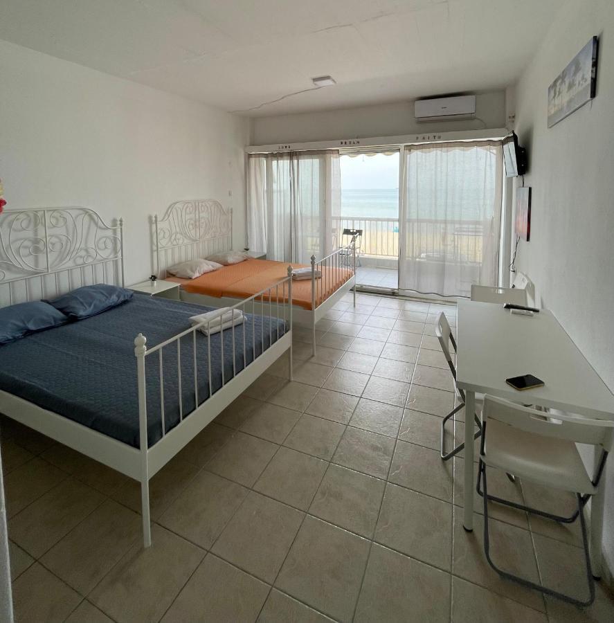 Breeze Apartments Peraía Eksteriør billede