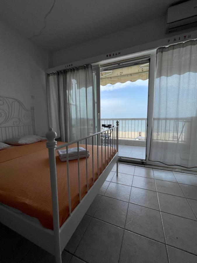 Breeze Apartments Peraía Eksteriør billede